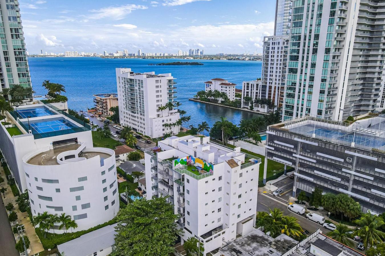 Subtle 2 Bed In Edgewater Near Downtown With Free Parking Lejlighed Miami Eksteriør billede